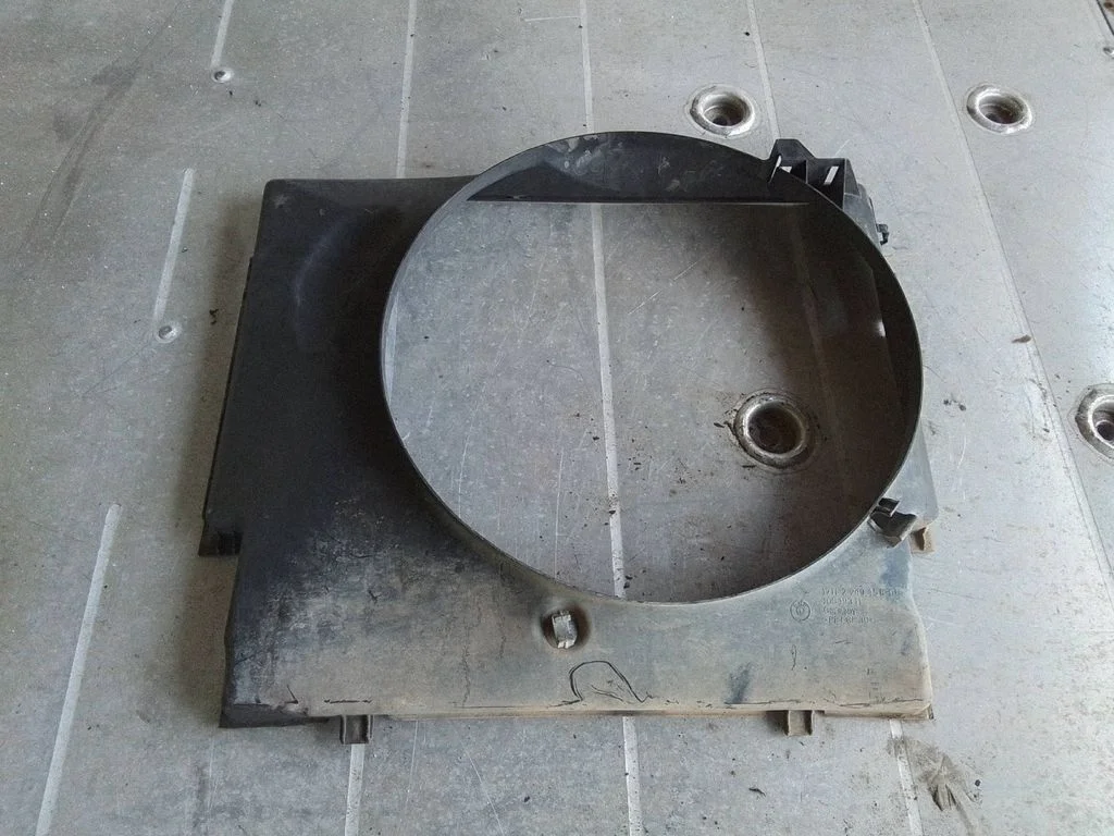 Radiatora ventilatora difuzors – BMW 7. sērija E65 E66 (2001-2008)