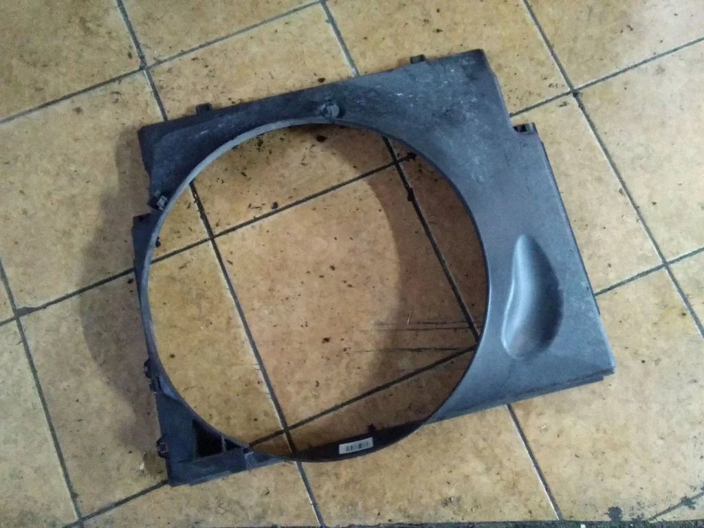 Radiatora ventilatora difuzors – BMW 7. sērija E65 E66 (2001-2008)
