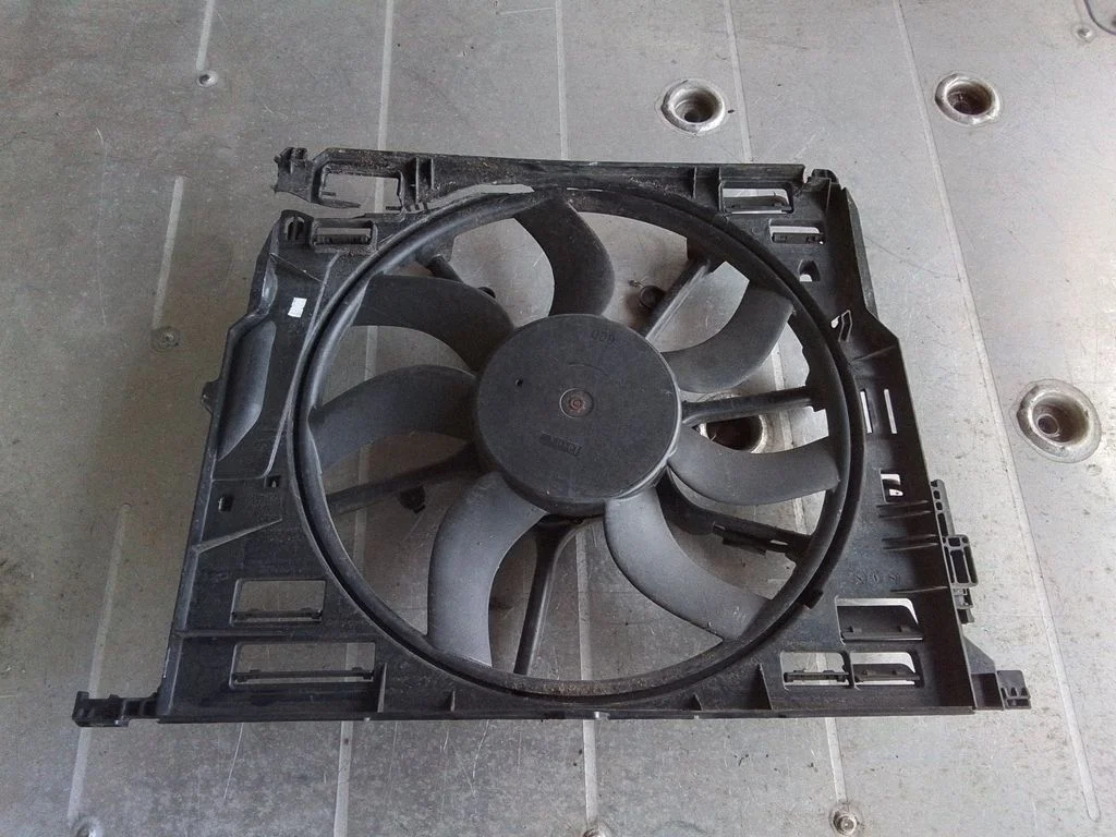 Elektriline radiaatori jahutusventilaator – BMW 5-seeria F10 F11 (2009-2016)