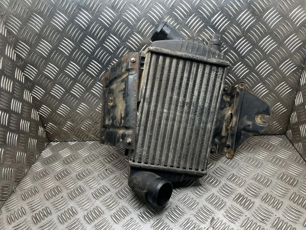 Starpdzesētāja (interkūlera) radiators – Volkswagen Transporter - Caravelle T4 (1991-2003)