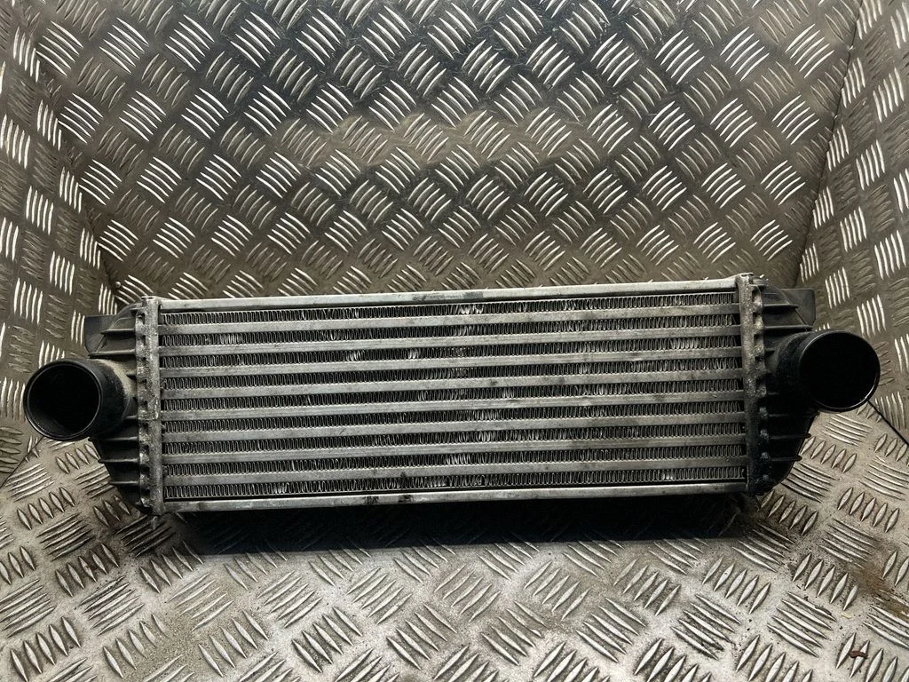 Starpdzesētāja (interkūlera) radiators