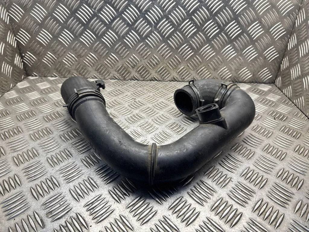 Intercooler hose/pipe – Volkswagen Transporter - Caravelle T4 (1991-2003)