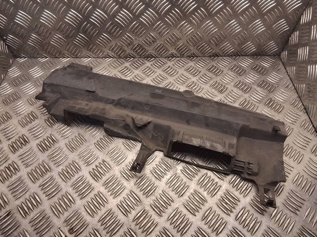 Intercooler air guide/duct channel 9817652780
