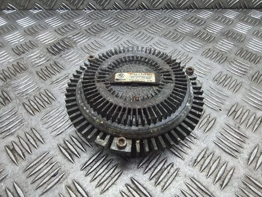 Viscous fan clutch – BMW 5 Series E39 (1996-2003)