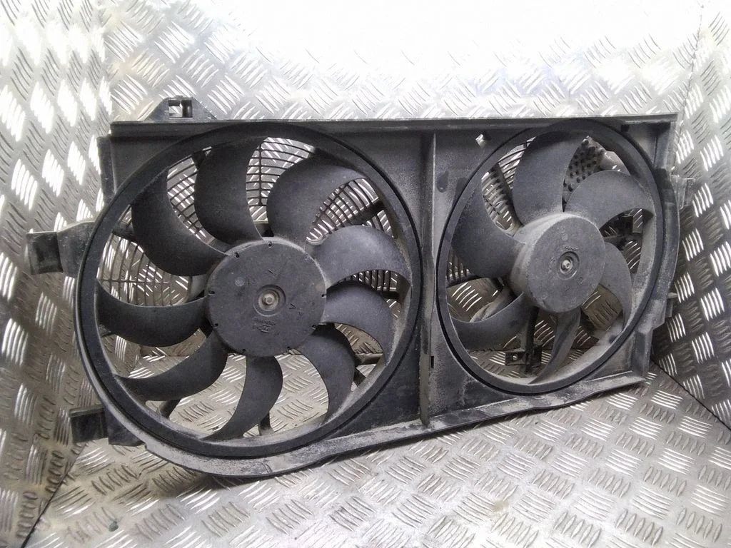 Ventilaatorite komplekt – Nissan Leaf I (ZE0) (2010-2017)