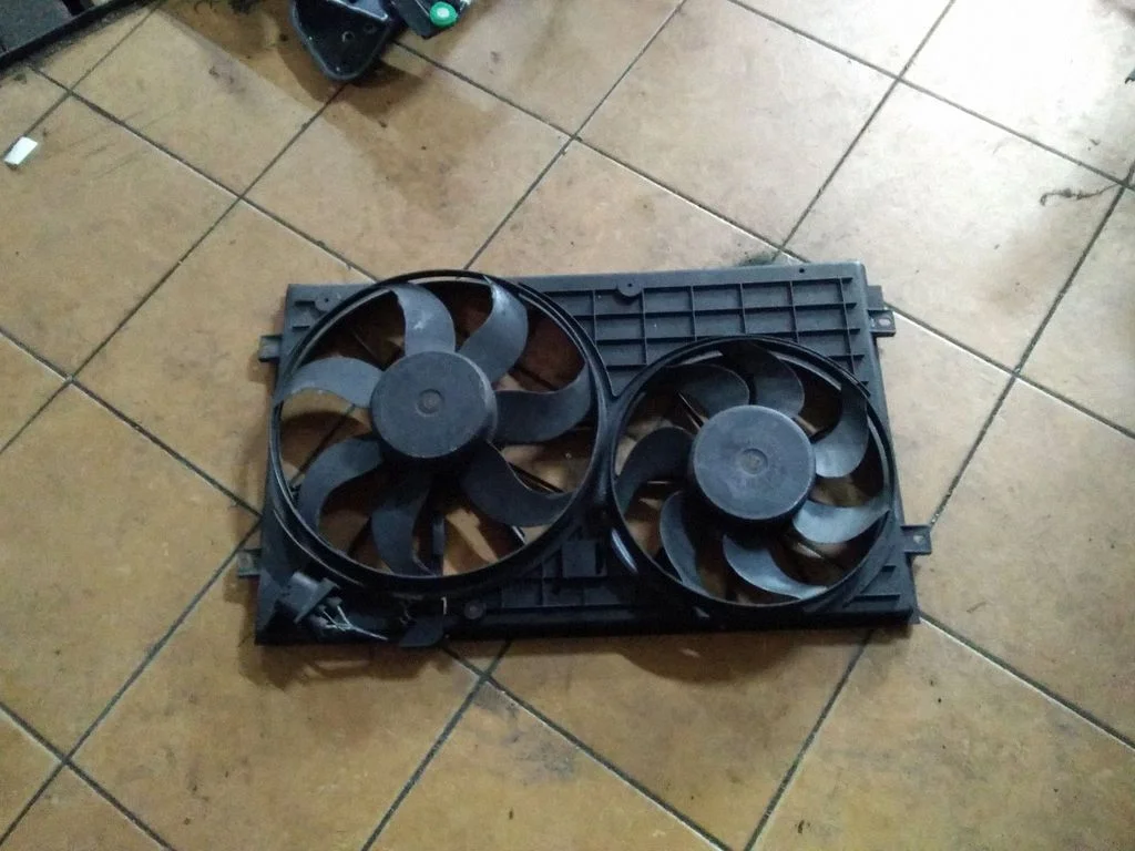 Ventilaatorite komplekt – Volkswagen Passat B5.5 (2001-2005)