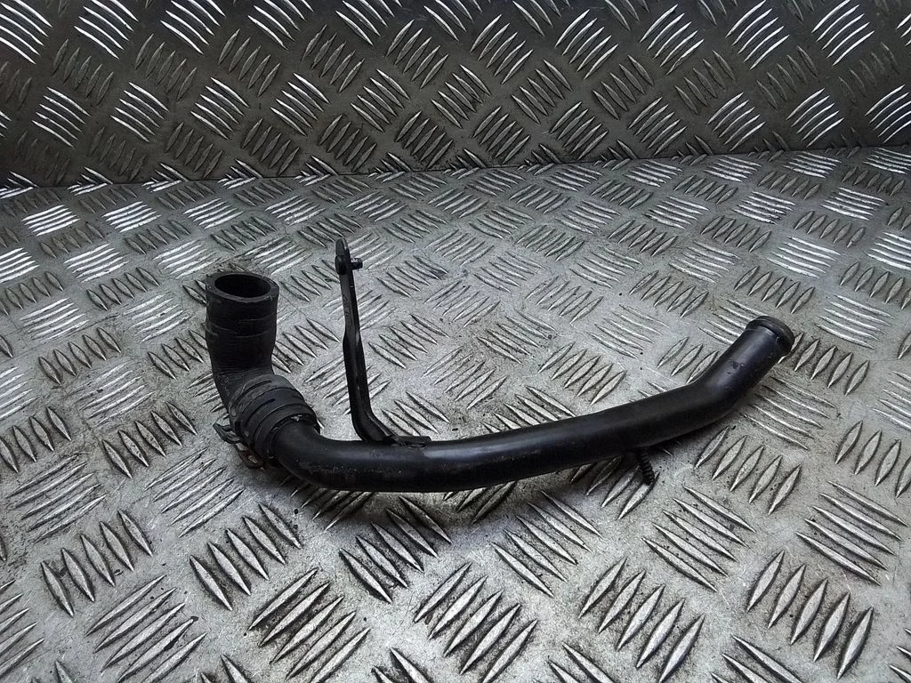 Coolant pipe/hose – Volkswagen Caddy (2011-2016)