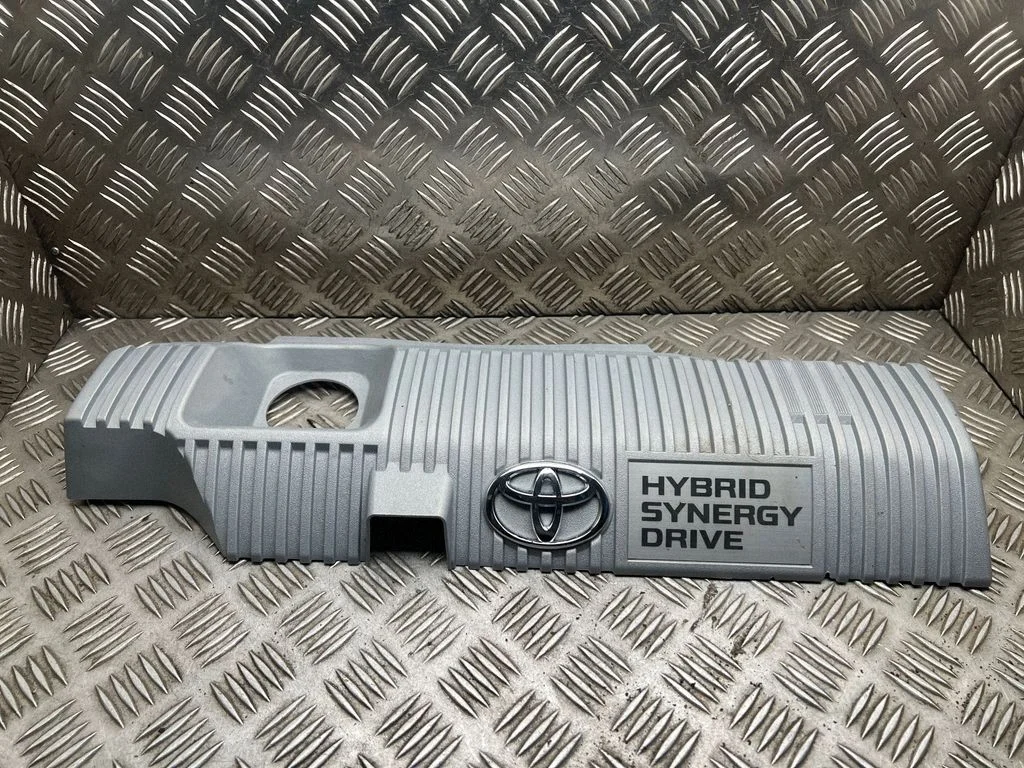 Dzinēja pārsegs (apdare) – Toyota Prius (XW30) (2009-2015)