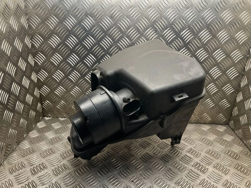 Gaisa filtra korpuss – Opel Astra K (2015-2021)