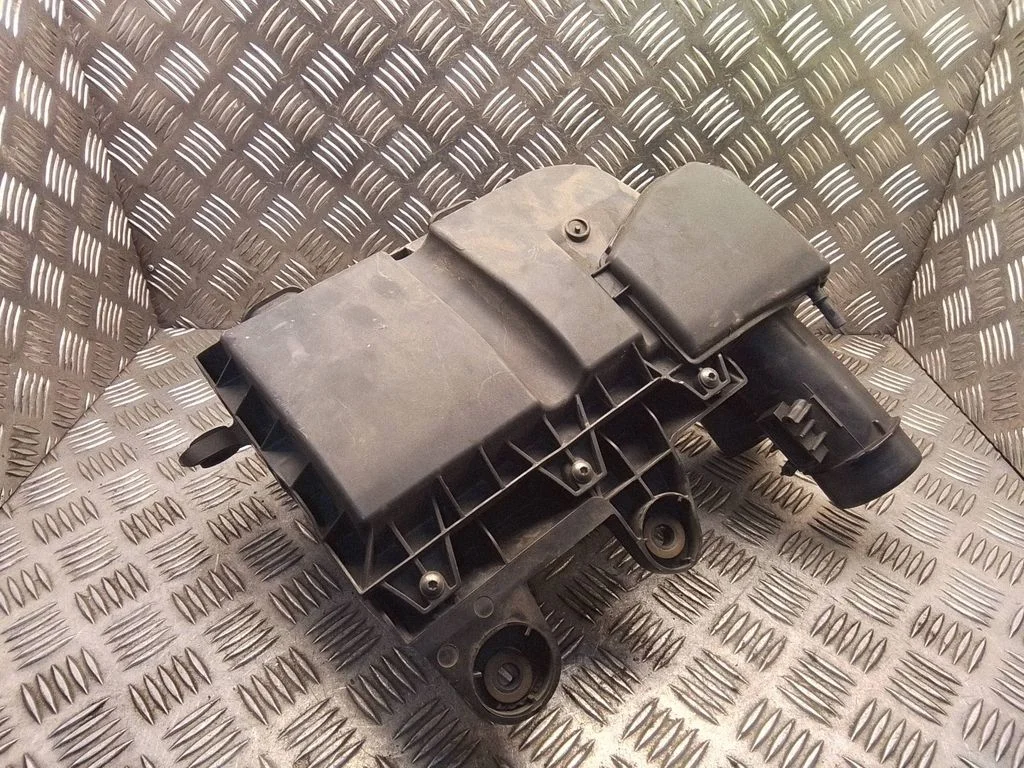 Air filter box – Peugeot 308 (2013-2021)