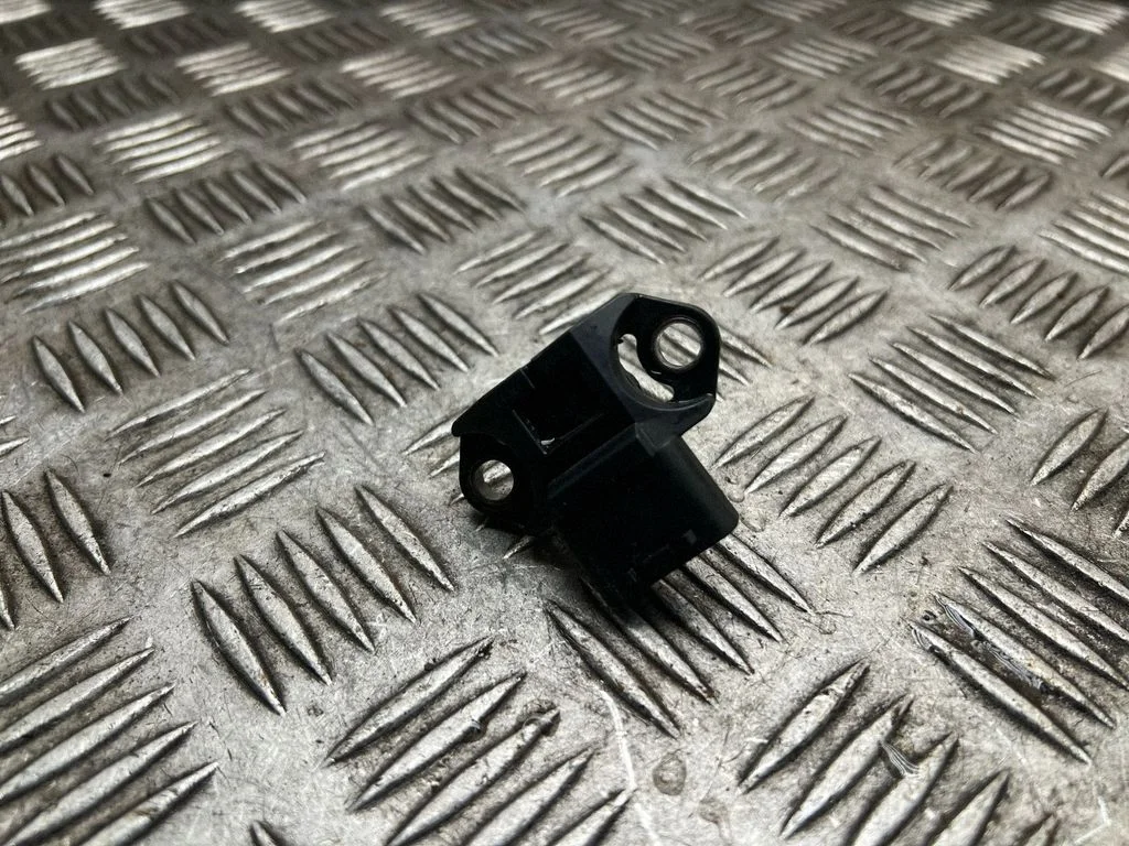 Air pressure sensor 8942147010