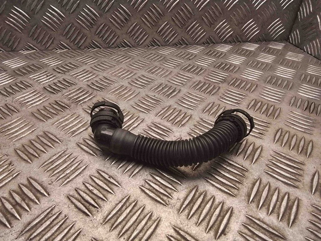 Breather hose/pipe – Volkswagen Passat CC (2008-2016)