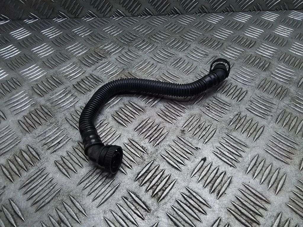 Breather hose/pipe – Volkswagen Passat CC (2008-2016)