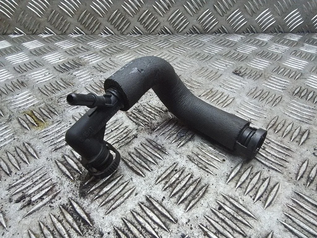 Karteri ventilatsiooni voolik – BMW 5-seeria E60 E61 (2004-2010)