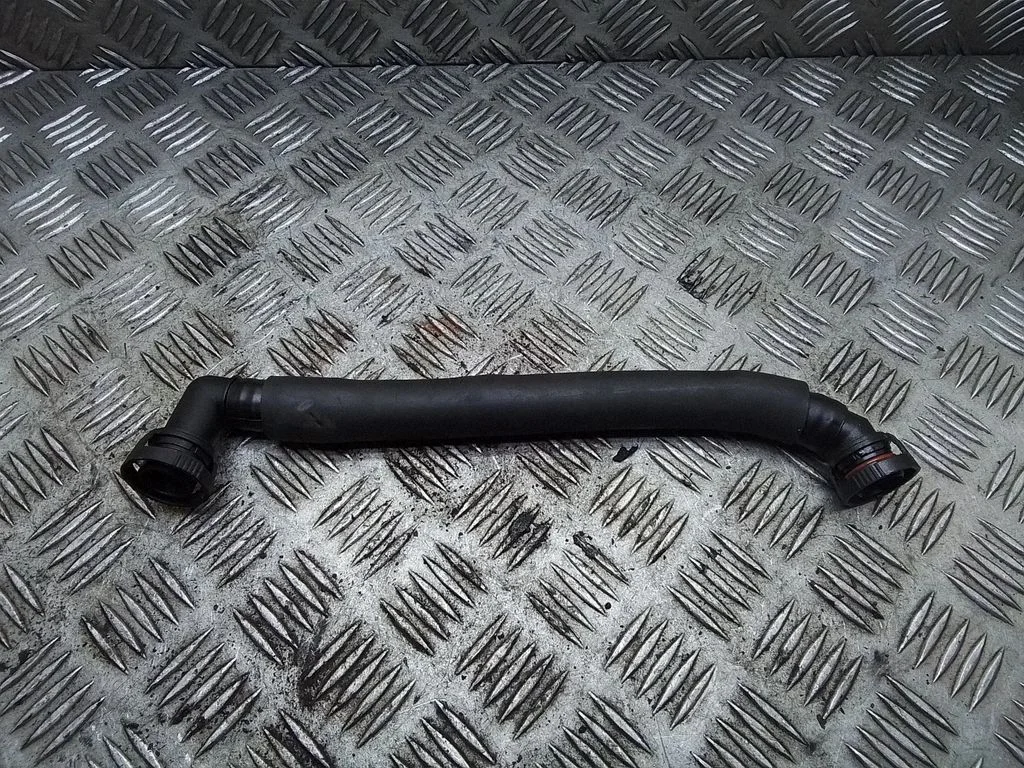 Karteri ventilatsiooni voolik – BMW 5-seeria E60 E61 (2004-2010)