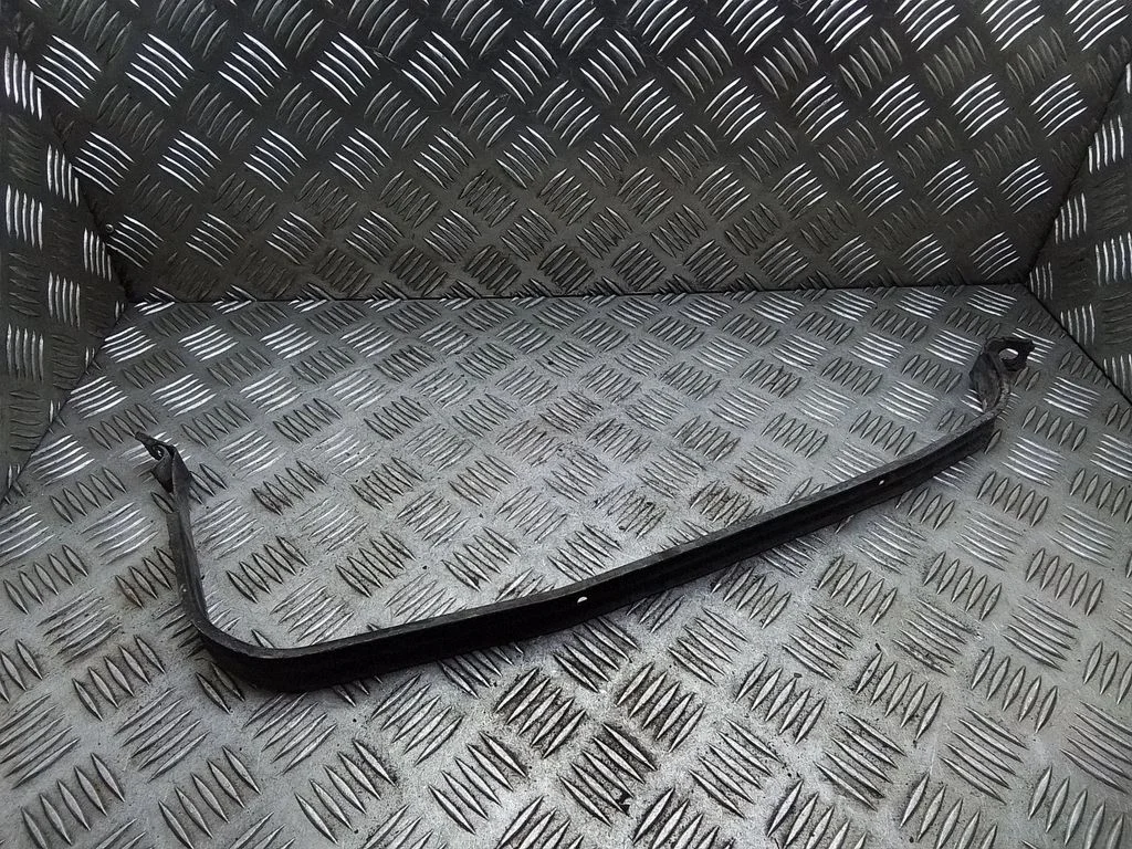Kütusepaagi kinnitusklamber (-klambrid) – Volkswagen Transporter - Caravelle T5 (2003-2015)