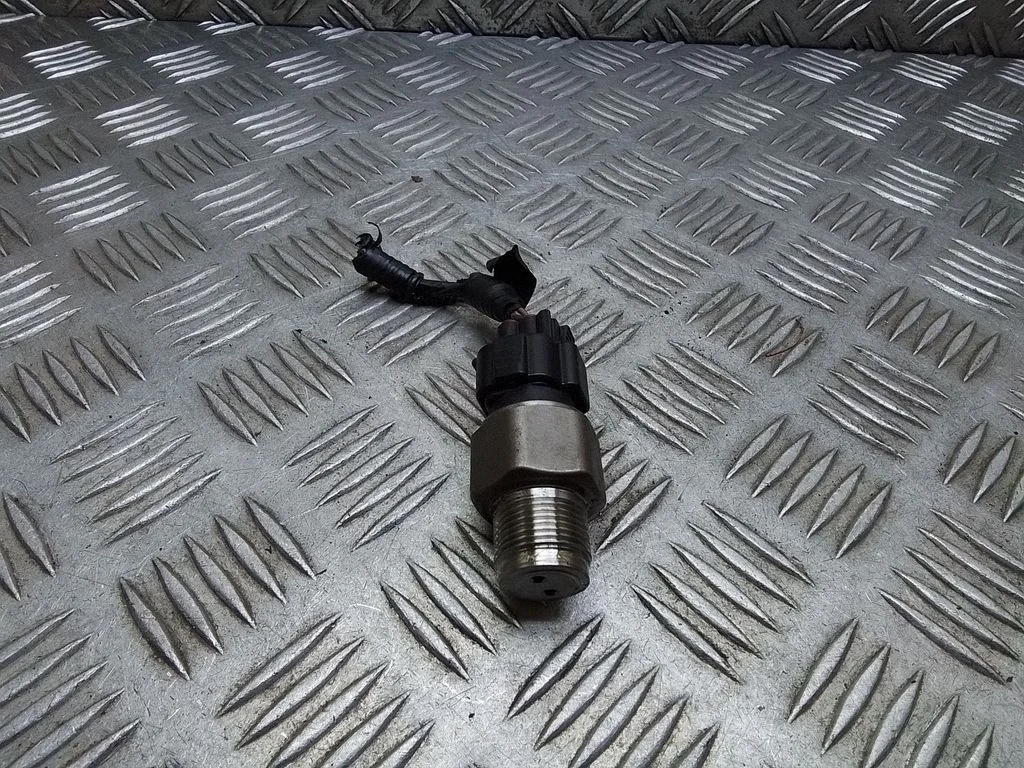 Degvielas spiediena regulators – Toyota Avensis T250 (2006-2009)