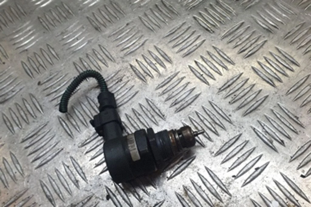 Degvielas spiediena regulators – Opel Vectra C (2005-2009)