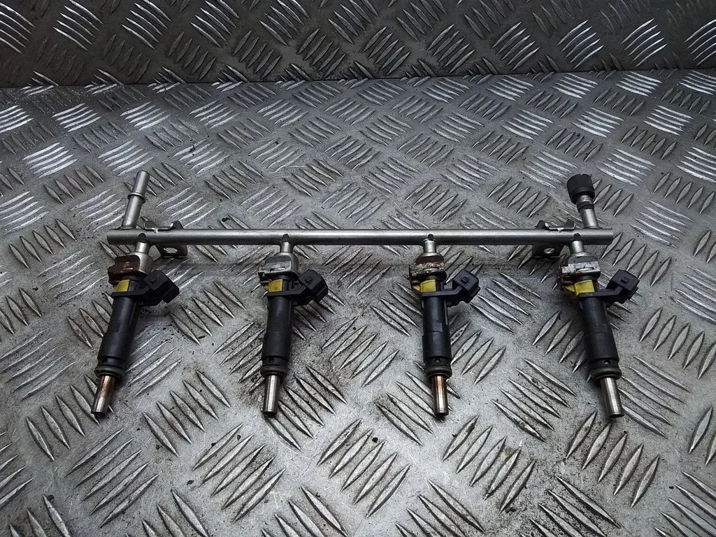Pihustite (düüside) komplekt – Opel Zafira B (2005-2014)