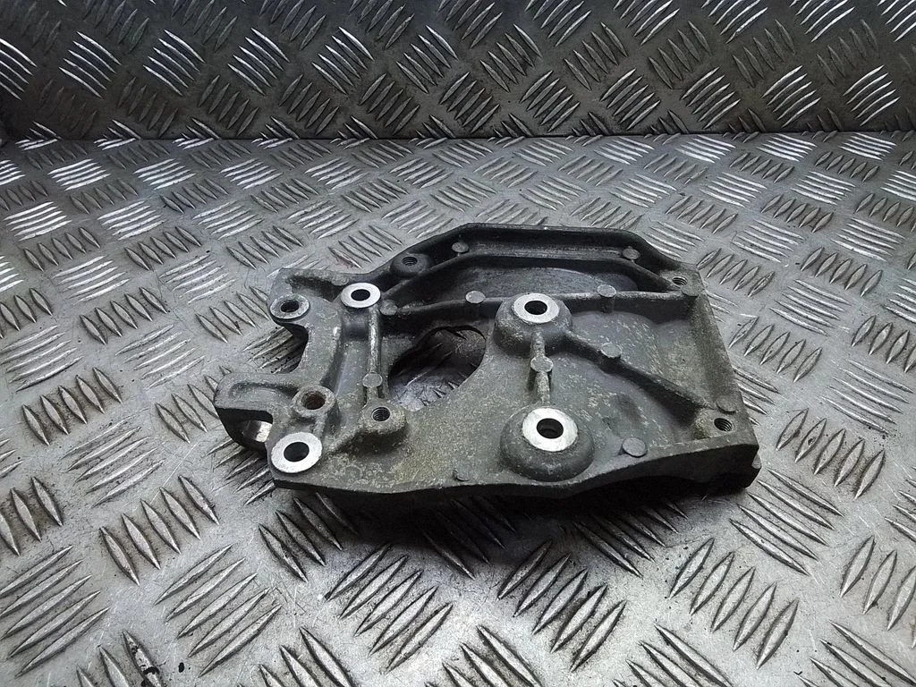 Wspornik alternatora 9646719580