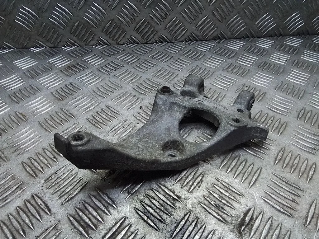 Generator/alternator bracket – Peugeot 308 (2007-2013)