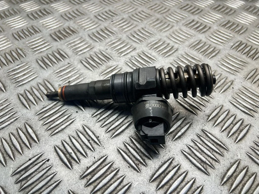 Sprausla (-as) (inžektors (-i)) 070130073R