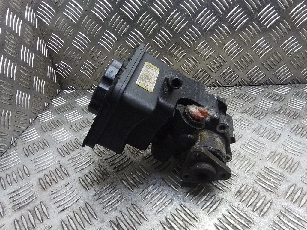Roolivõimendi pump – BMW 5-seeria E39 (1996-2003)