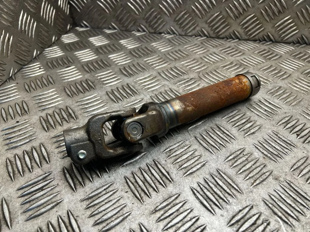 Steering column universal joint