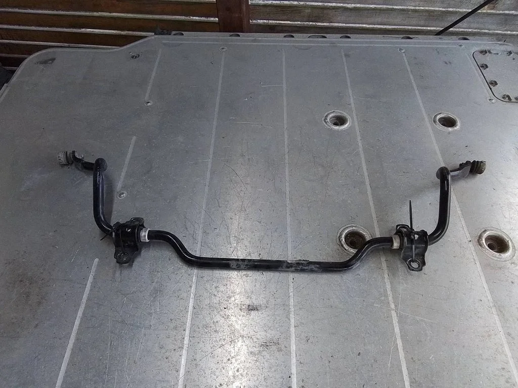 Priekšējais stabilizators FK725482BB