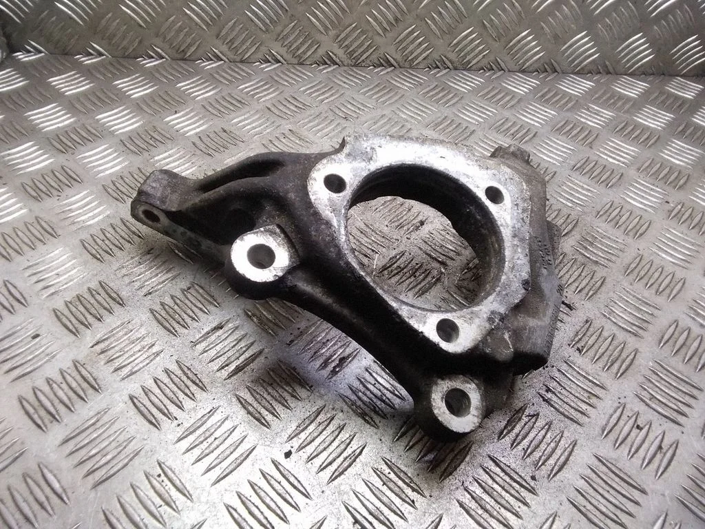 Front wheel hub spindle knuckle – Opel Signum (2003-2008)