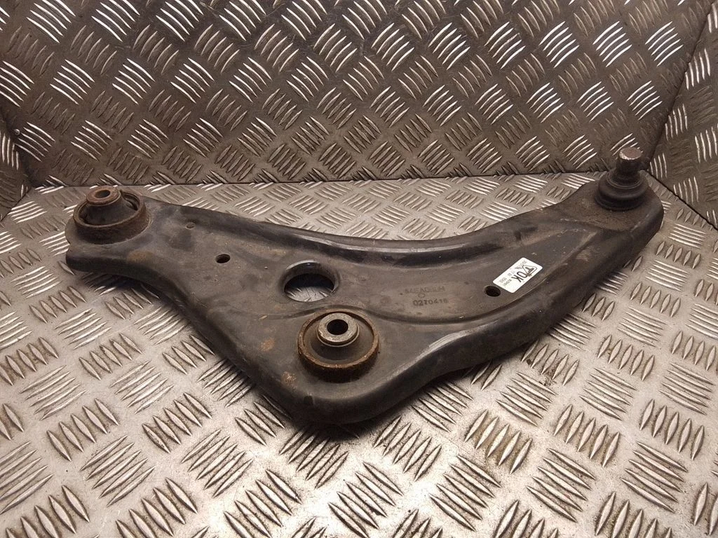 Front lower control arm/wishbone – Nissan Qashqai (2014-2016)