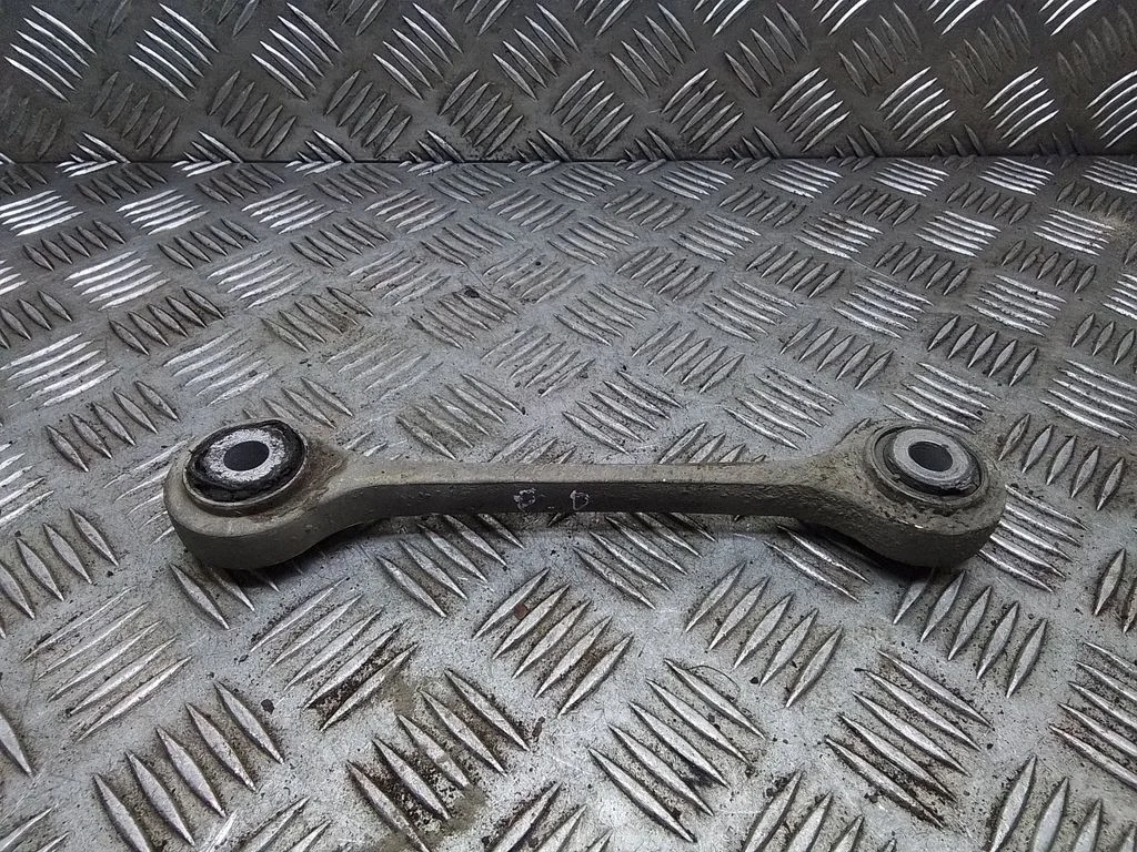 Front control arm – Audi Q7 4L (2005-2015)