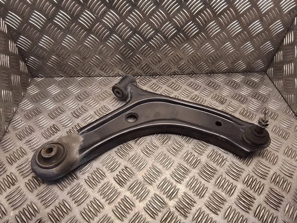 Front lower control arm/wishbone 4553071L00