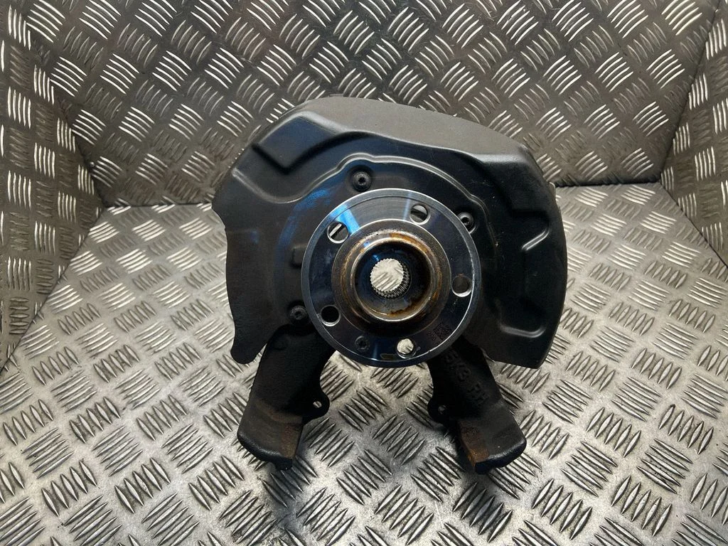 Priekšējā rumba 2Q0407256AD