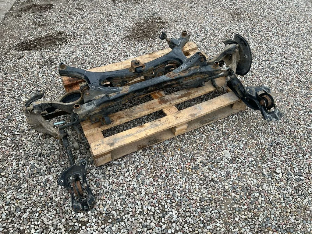 Most tylny – Toyota C-HR I (2016-2023)