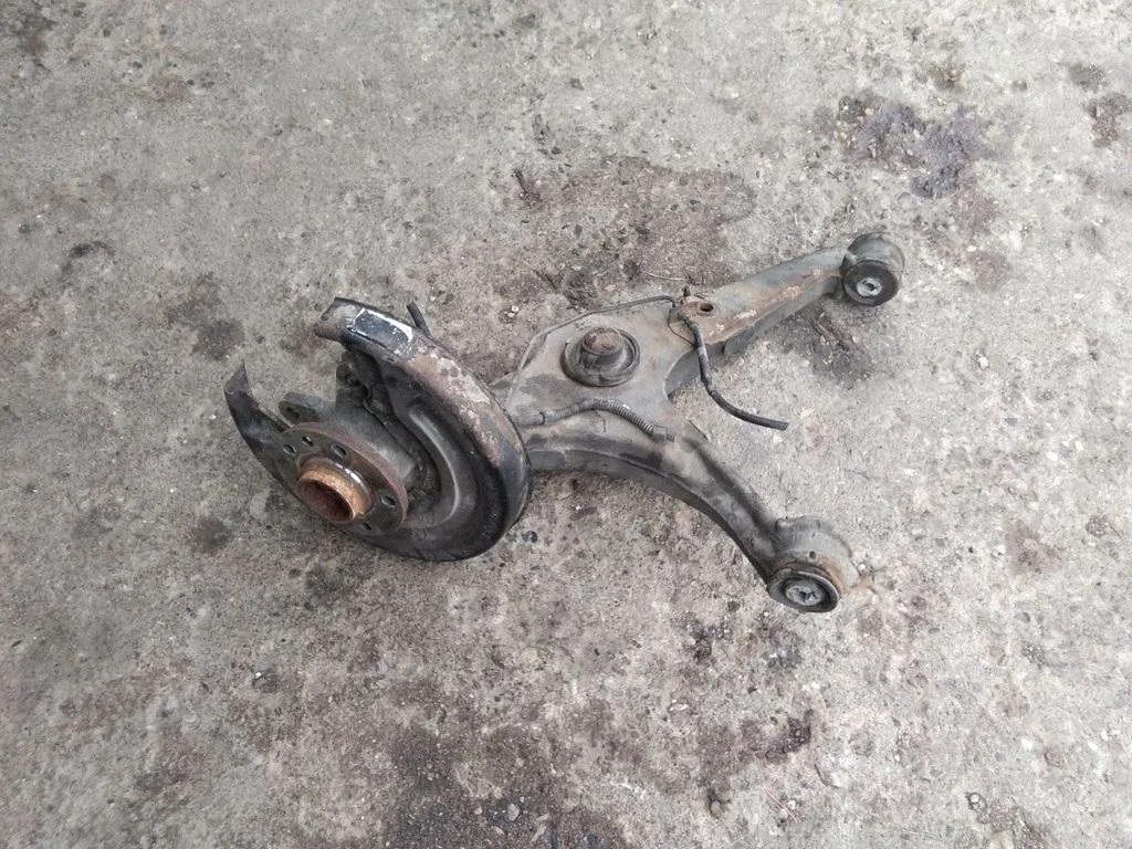 Rear wheel hub spindle/knuckle – Volkswagen Multivan T5 (2003-2015)