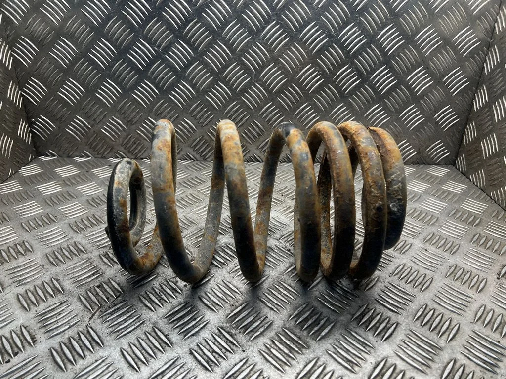Rear coil spring – Opel Vivaro (2001-2014)
