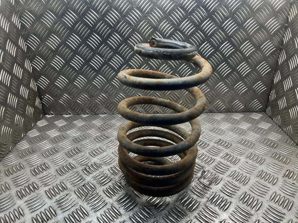 Rear coil spring – Opel Vivaro (2001-2014)