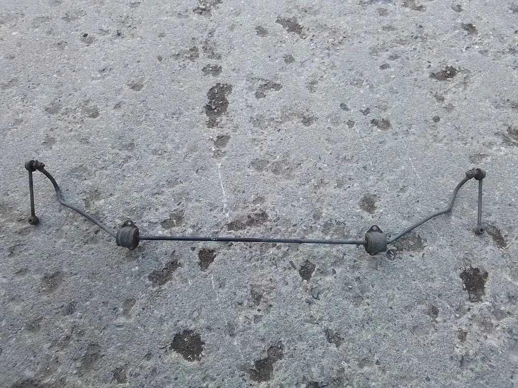 Aizmugurējais stabilizators – BMW 1. sērija E81 E87 (2004-2011)