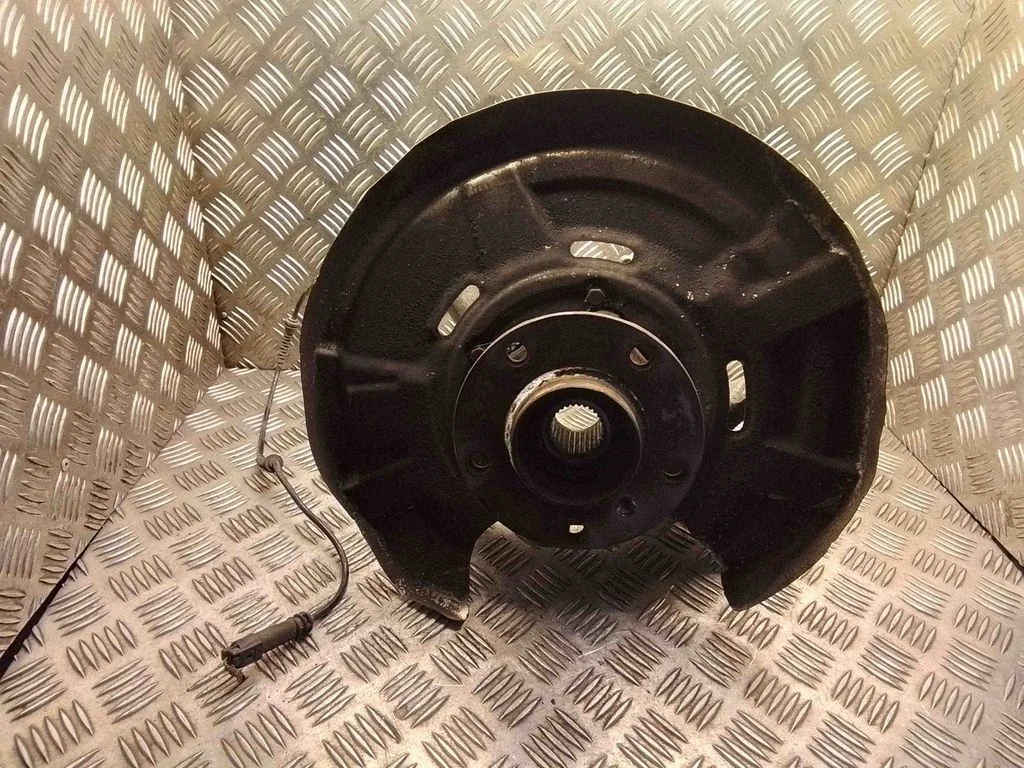 Rear wheel hub – BMW 5 Series F10 F11 (2009-2016)
