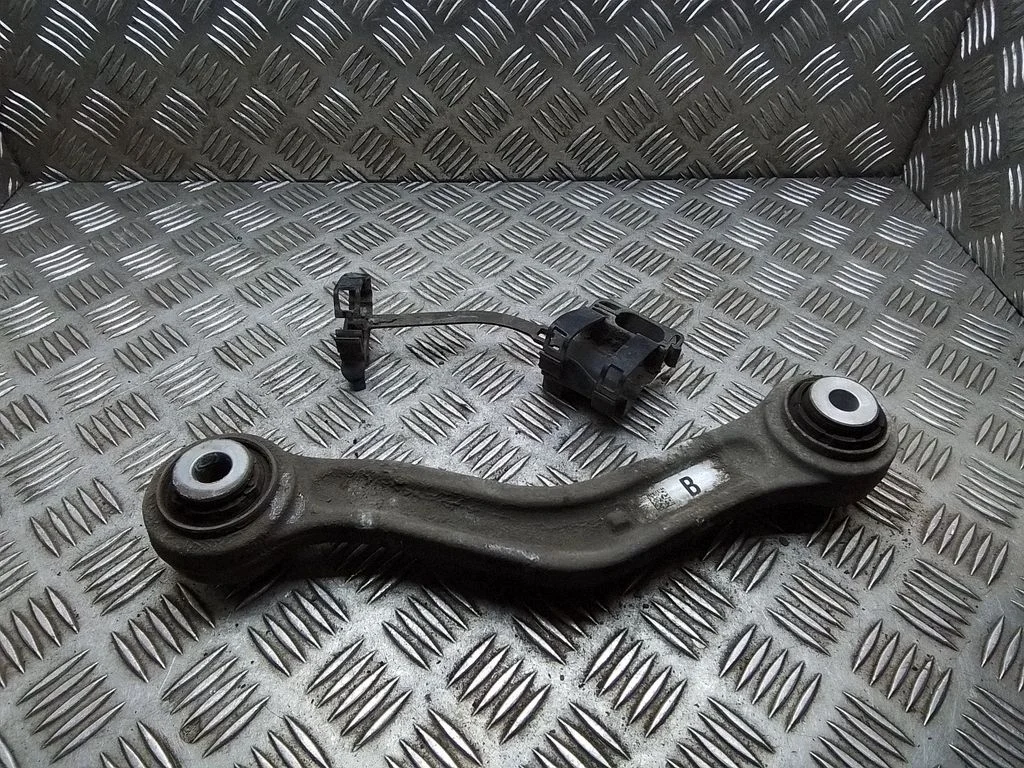 Wahacz tylny górny – BMW Seria 5 F10 F11 (2009-2016)