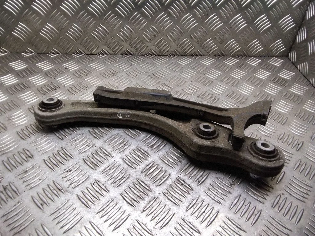 Rear control arm 4E0505361