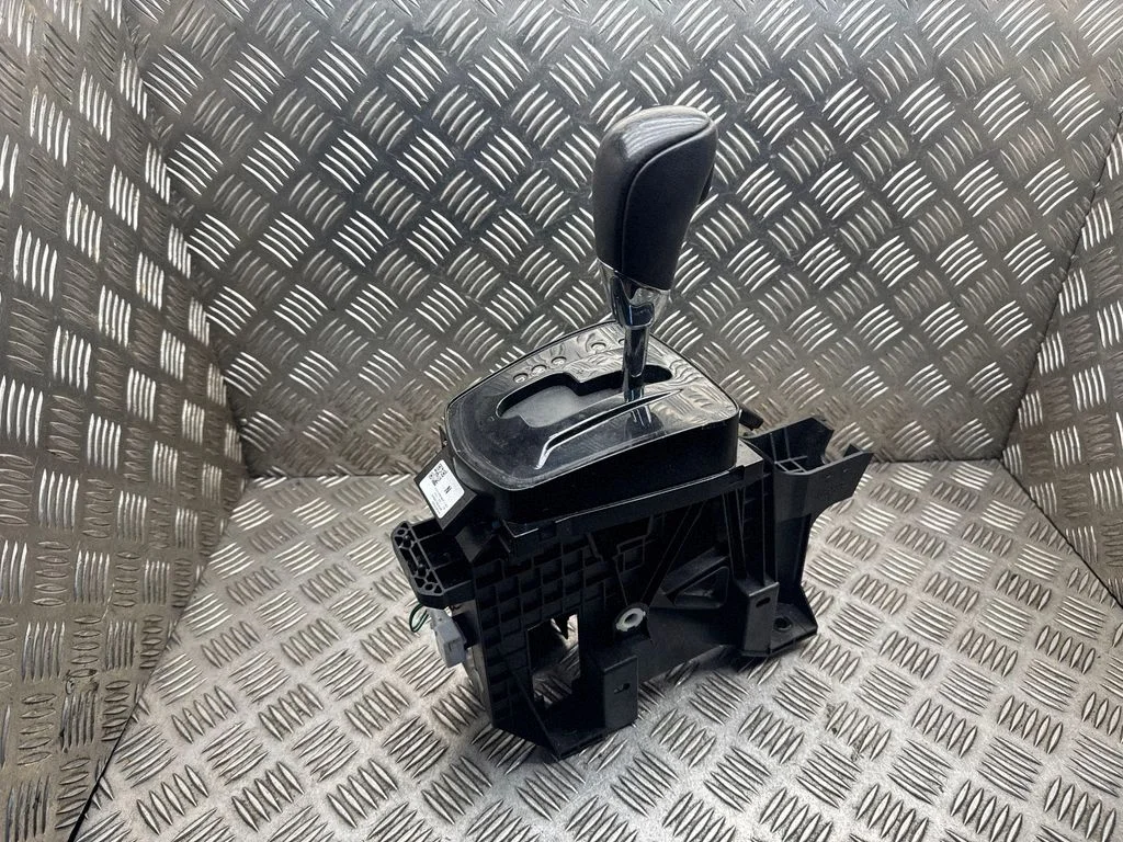 Käiguvahetusmehhanism (kuliss) – Nissan Qashqai (2014-2016)