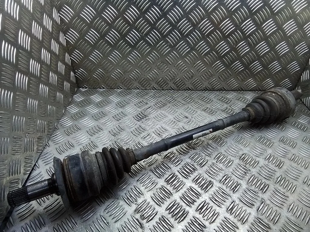 Rear driveshaft – BMW 1 Series F20 F21 (2011-2019)