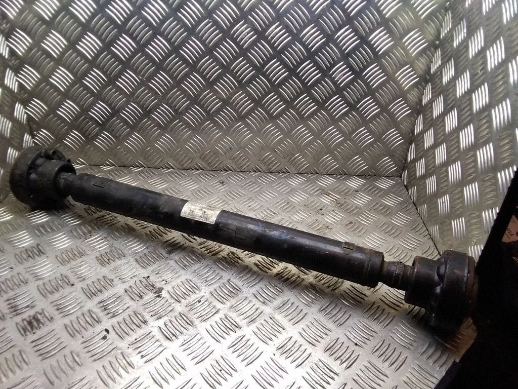 Front prop shaft – Volkswagen Touareg I (2002-2010)