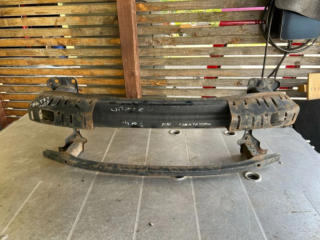 Esistange põikitala – Mini Cooper Countryman R60 (2011-2016)