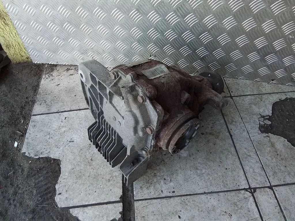 Rear differential – BMW 7 Series E65 E66 (2001-2008)