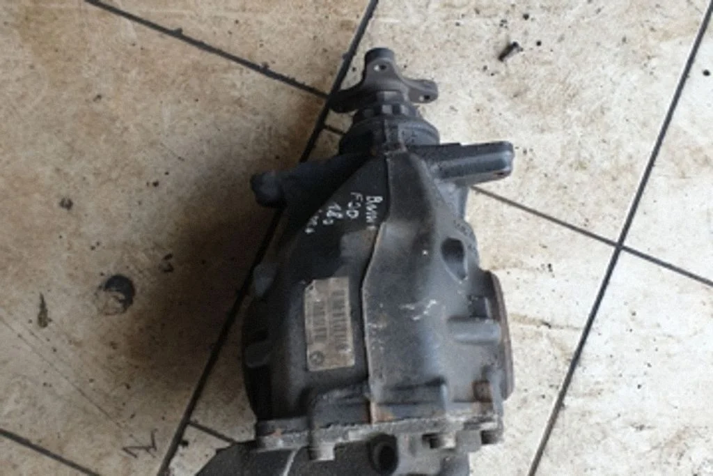 Tagumine reduktor (diferentsiaal) – BMW 1-seeria F20 F21 (2011-2019)