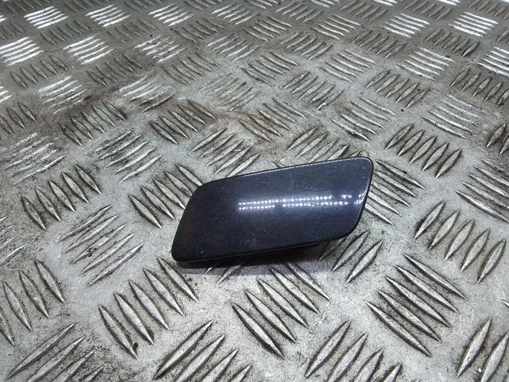 Headlight washer spray nozzle cap/cover – Volkswagen Passat CC (2008-2016)