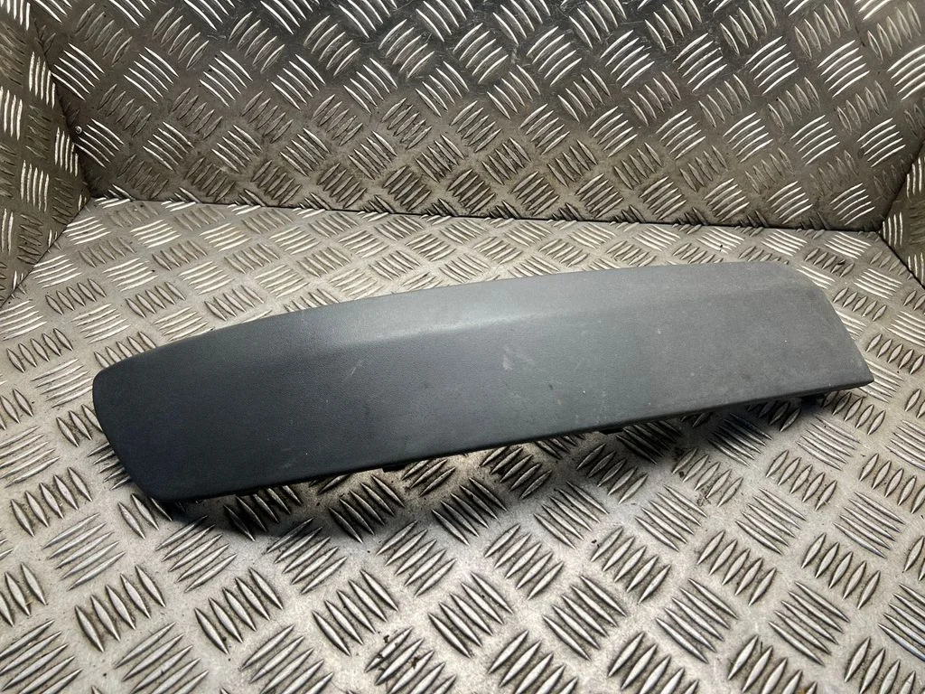 Priekšējā bampera apdares josla 7H0807718
